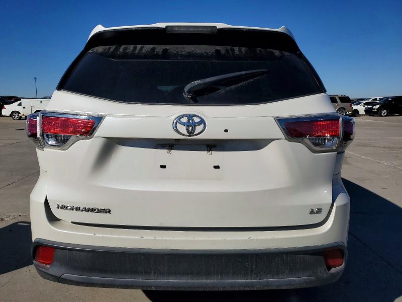 Photo 6 from auction – 2015 TOYOTA HIGHLANDER with VIN 5TDZKRFH3FS083819