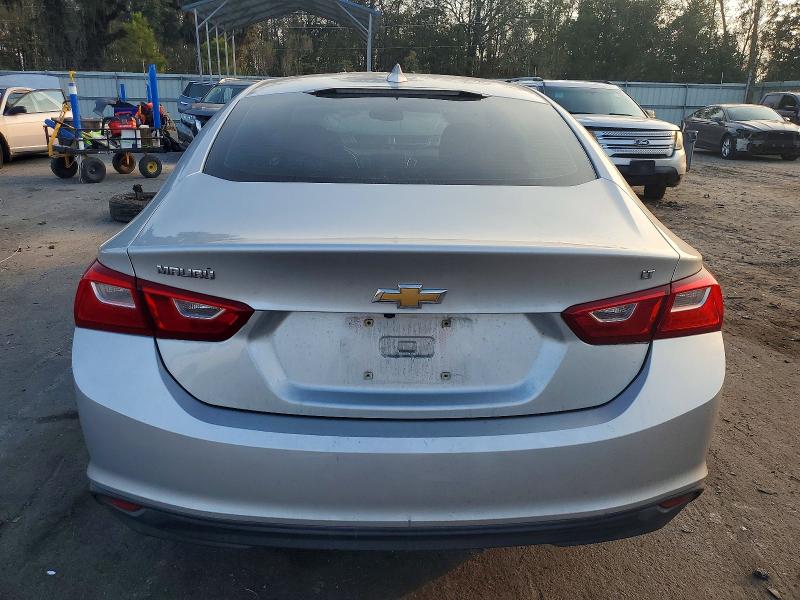 Photo 6 from auction – 2018 CHEVROLET MALIBU LT with VIN 1G1ZD5STXJF231270