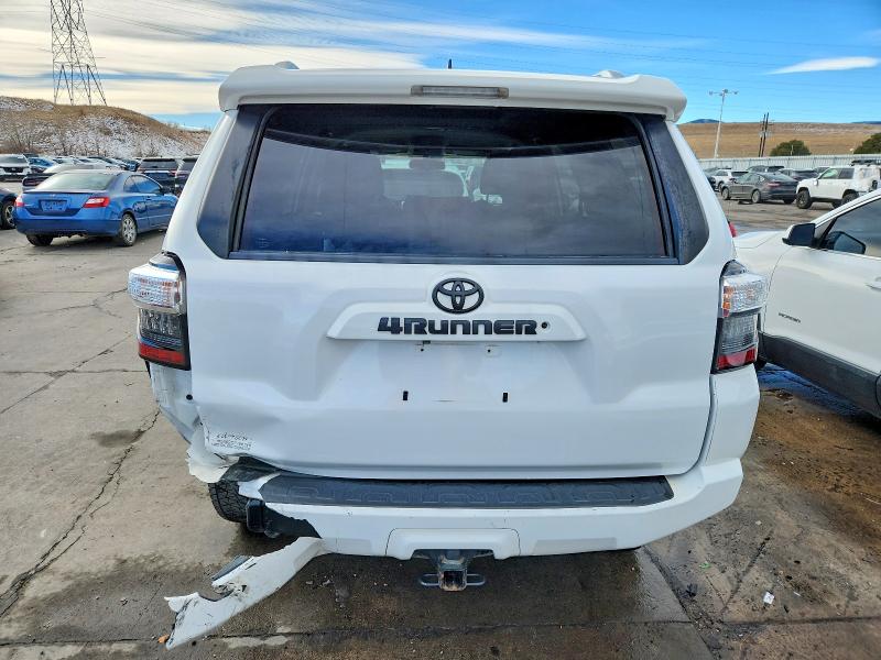 Photo 6 from auction – 2016 TOYOTA 4RUNNER SR with VIN JTEBU5JR0G5284942