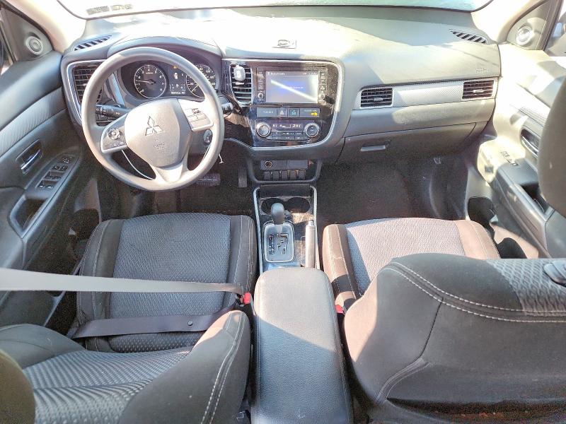 Photo 8 from auction – 2018 MITSUBISHI OUTLANDER with VIN JA4AD2A36JZ038210