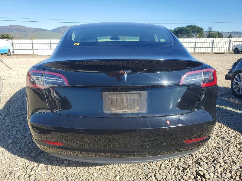 Photo 6 from auction – 2018 TESLA MODEL 3 with VIN 5YJ3E1EA3JF157000