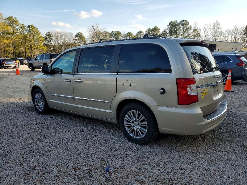 Photo 2 from auction – 2014 CHRYSLER TOWN & COU with VIN 2C4RC1CG3ER116108