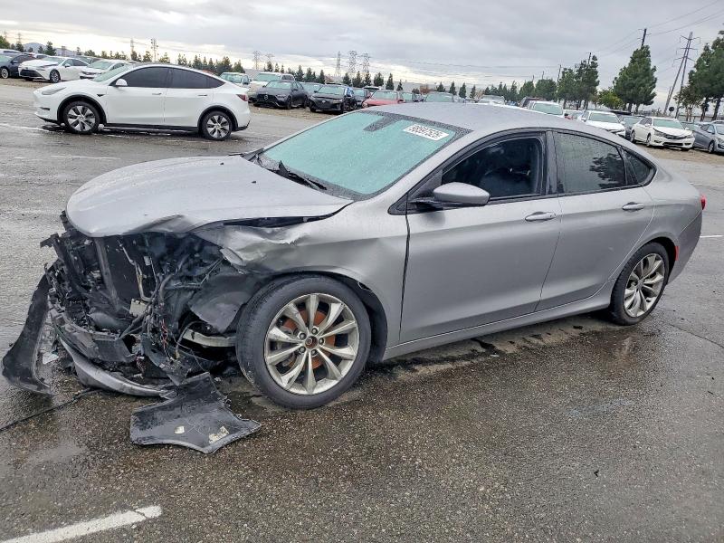 CHRYSLER 200 2015 with VIN 1C3CCCBB2FN681833 - Photo from auction