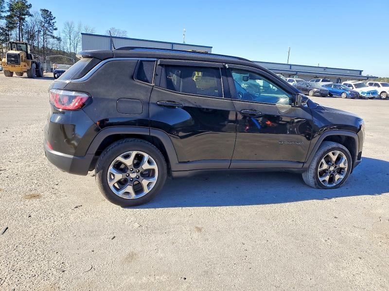 Photo 3 from auction – 2018 JEEP COMPASS with VIN 3C4NJDCB8JT245284