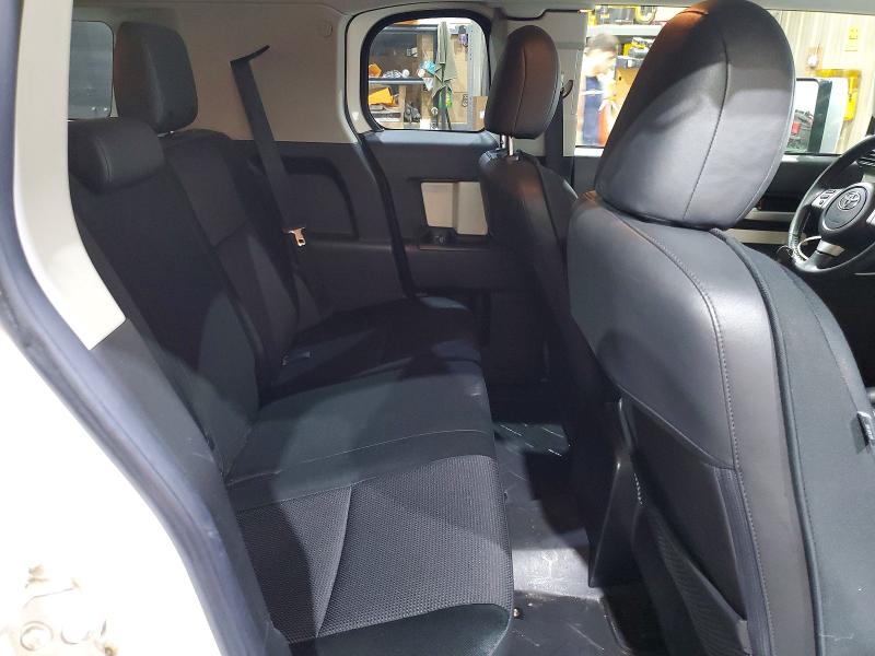 Photo 11 from auction – 2012 TOYOTA FJ CRUISER with VIN JTEBU4BF2CK137046