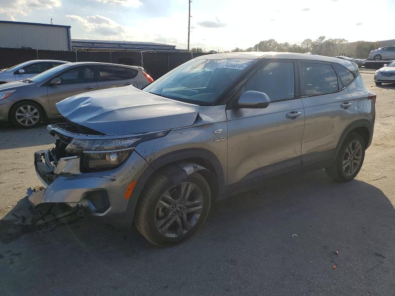 KIA SELTOS LX 2021 with VIN KNDEPCAA7M7044746 - Photo from auction