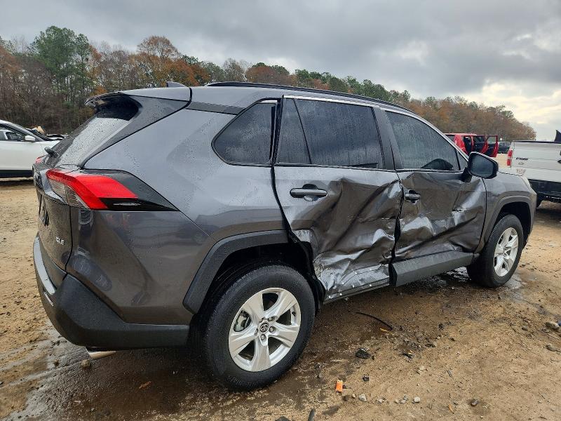 Photo 3 from auction – 2021 TOYOTA RAV4 with VIN 2T3W1RFV2MC132257