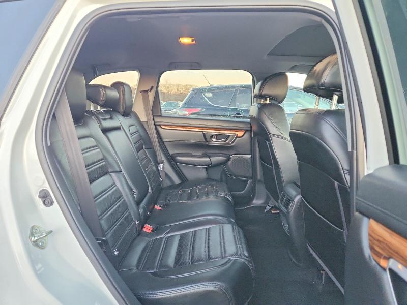 Photo 10 from auction – 2017 HONDA CR-V with VIN 2HKRW2H51HH661763