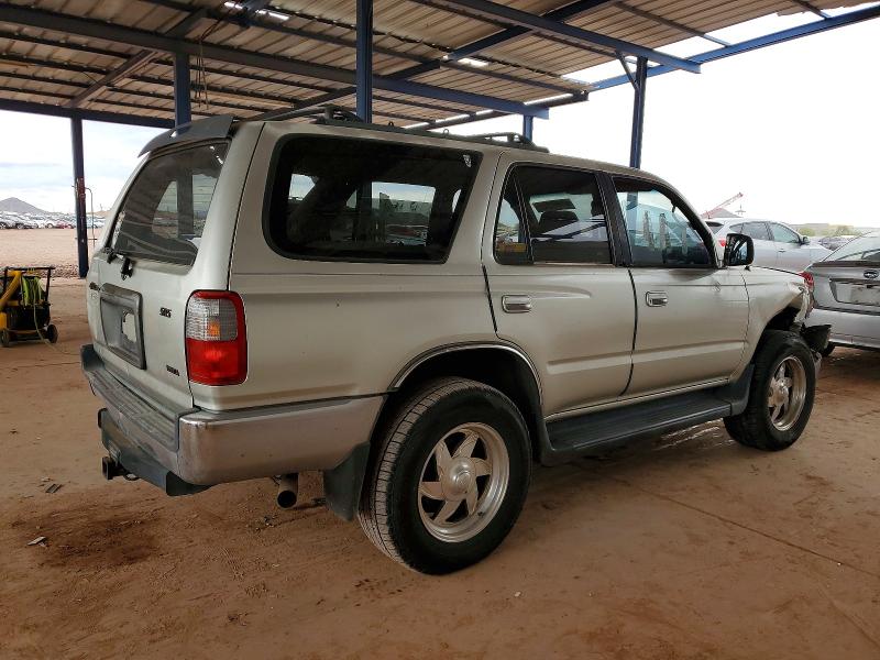 Photo 3 from auction – 1999 TOYOTA 4RUNNER SR with VIN JT3GN86R1X0111188