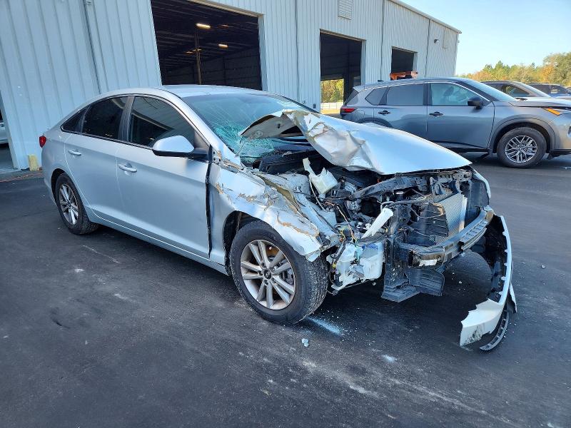 Photo 4 from auction – 2017 HYUNDAI SONATA with VIN 5NPE24AF8HH532640