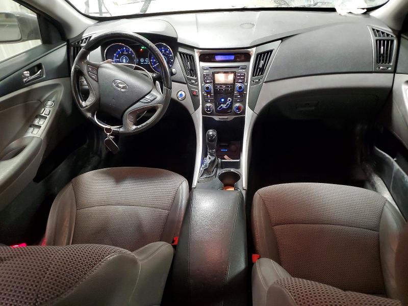 Photo 8 from auction – 2011 HYUNDAI SONATA SE with VIN 5NPEC4AC4BH116644