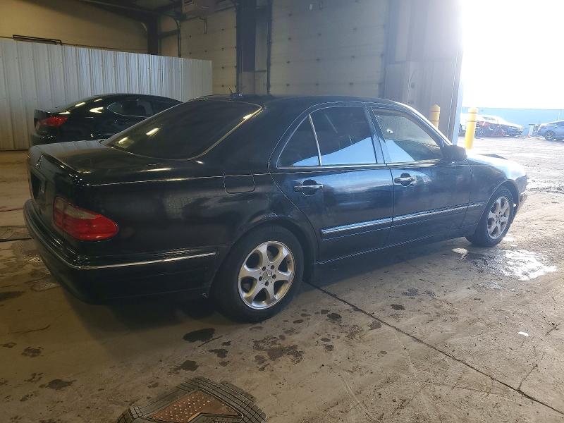 Photo 3 from auction – 2002 MERCEDES-BENZ E 320 with VIN WDBJF65J72B417970