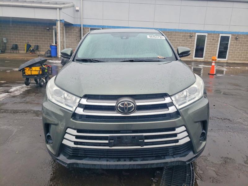 Photo 5 from auction – 2018 TOYOTA HIGHLANDER with VIN 5TDBZRFH6JS802258