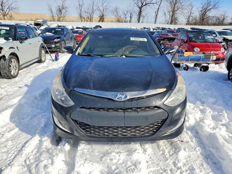 Photo 5 from auction – 2015 HYUNDAI SONATA HYB with VIN KMHEC4A45FA126472