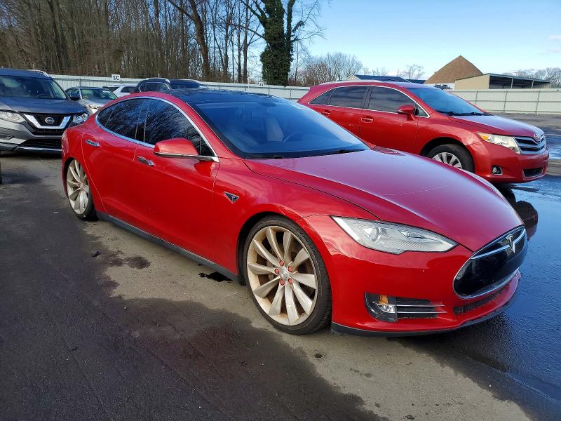 Photo 4 from auction – 2013 TESLA MODEL S with VIN 5YJSA1DN6DFP09413