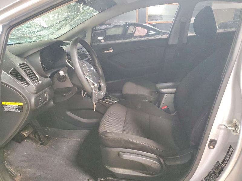 Photo 7 from auction – 2017 KIA FORTE with VIN 3KPFK4A78HE157415