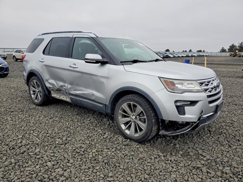 Photo 4 from auction – 2018 FORD EXPLORER L with VIN 1FM5K8F82JGA70499