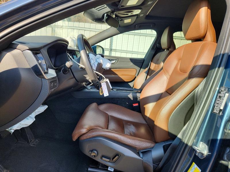 Photo 7 from auction – 2019 VOLVO XC60 with VIN LYV102DK5KB250125