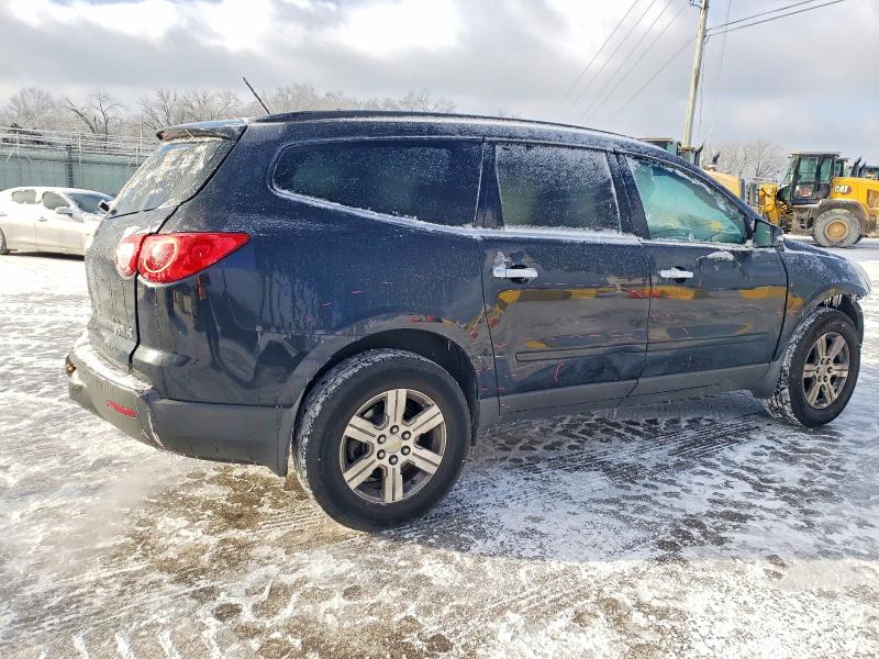 Photo 3 from auction – 2011 CHEVROLET TRAVERSE with VIN 1GNKRGED0BJ168356