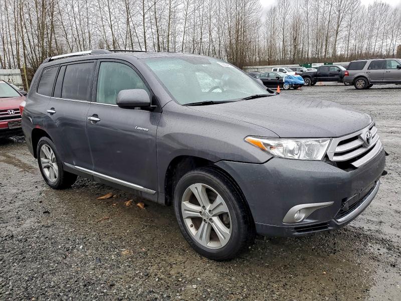 Photo 4 from auction – 2013 TOYOTA HIGHLANDER with VIN 5TDDK3EH9DS258189