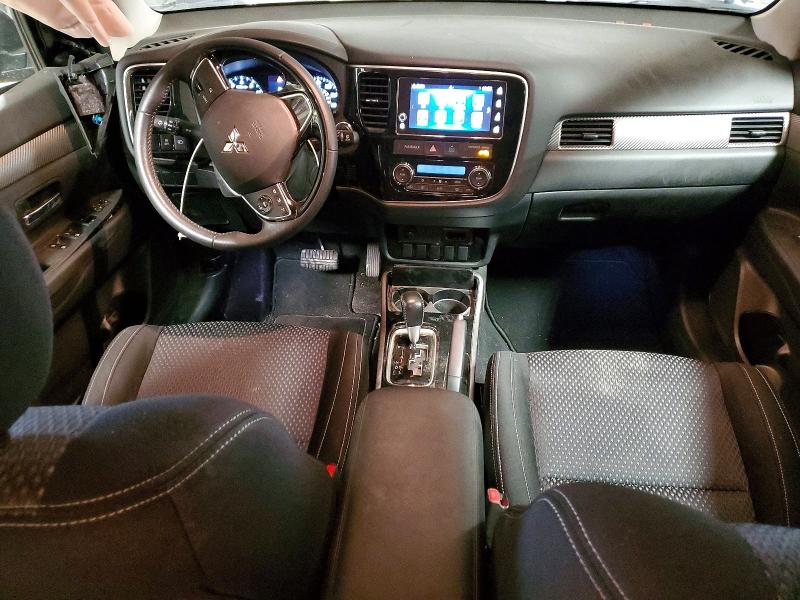 Photo 8 from auction – 2018 MITSUBISHI OUTLANDER with VIN JA4AD3A33JZ048733