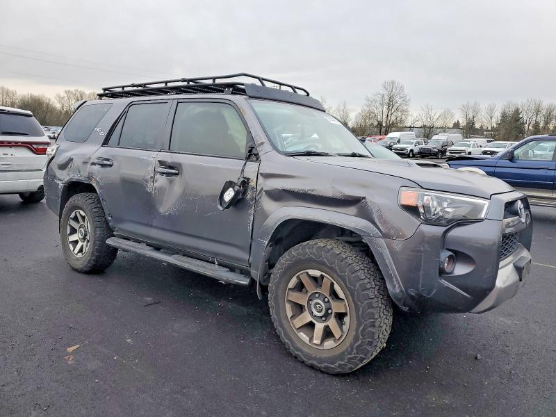 Photo 4 from auction – 2017 TOYOTA 4RUNNER SR with VIN JTEBU5JR2H5408744