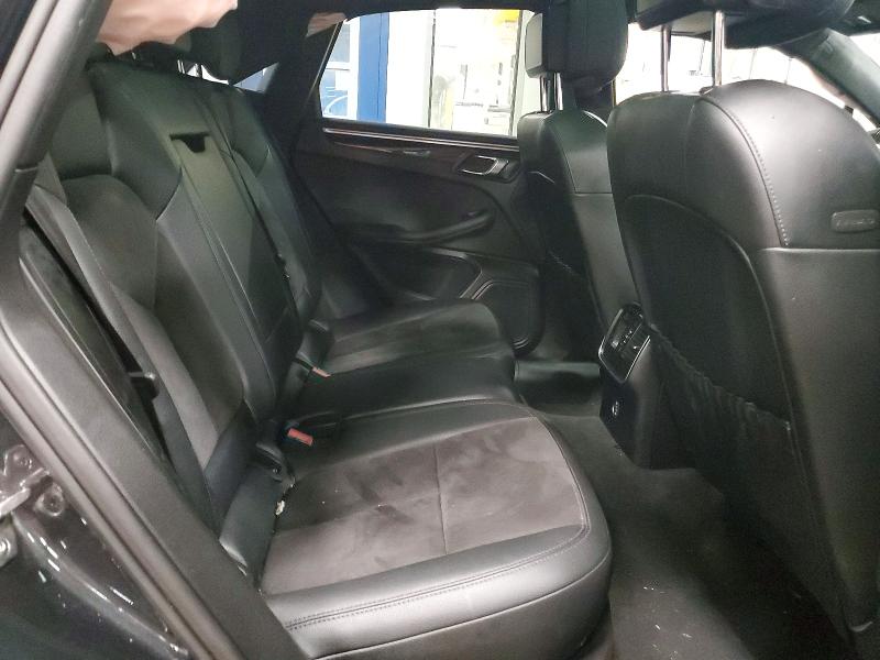 Photo 11 from auction – 2018 PORSCHE MACAN with VIN WP1AA2A53JLB01796