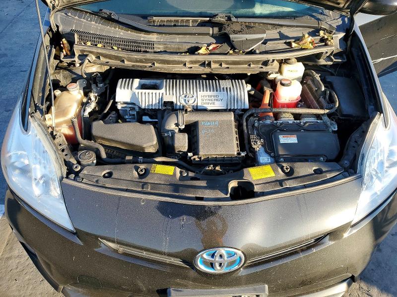 Photo 11 from auction – 2015 TOYOTA PRIUS with VIN JTDKN3DU1F1864180