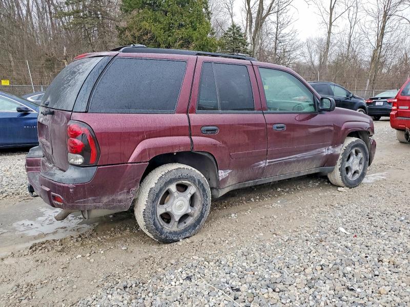 Photo 3 from auction – 2007 CHEVROLET TRAILBLAZER with VIN 1GNDT13S272275449