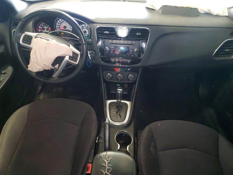 Photo 8 from auction – 2012 CHRYSLER 200 TOURIN with VIN 1C3CCBBB6CN302404