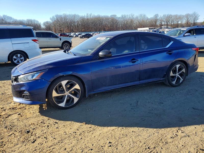 NISSAN ALTIMA SR 2019 with VIN 1N4BL4CV6KC181711 - Photo from auction