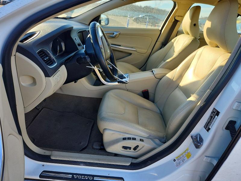 Photo 7 from auction – 2015 VOLVO S60 PREMIE with VIN YV126MFB4F2300946