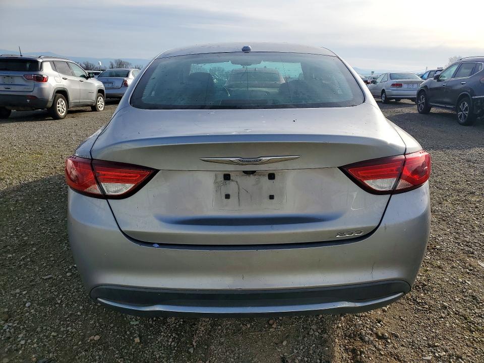 Photo 6 from auction – 2015 CHRYSLER 200 LIMITE with VIN 1C3CCCAB5FN702935