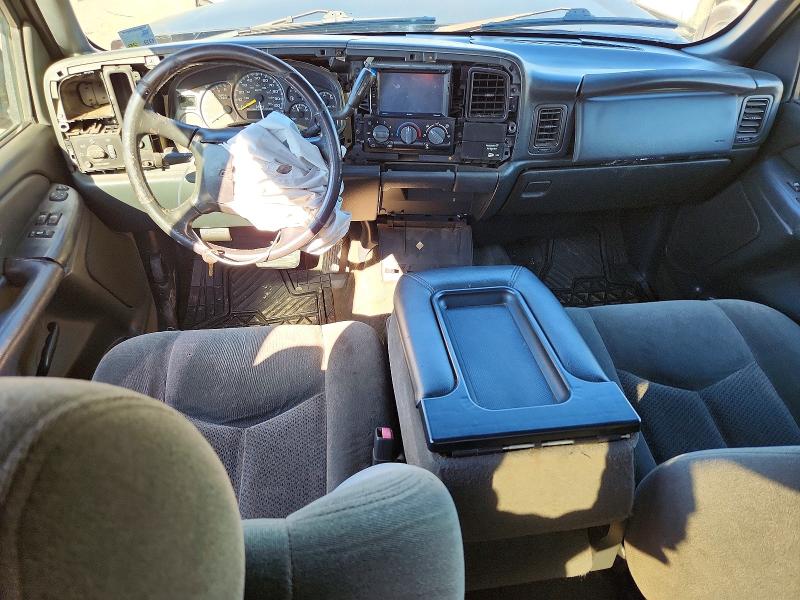 Photo 8 from auction – 2002 CHEVROLET SILVERADO with VIN 2GCEC19V121406037