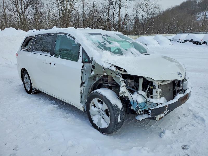 Photo 4 from auction – 2011 TOYOTA SIENNA LE with VIN 5TDKK3DC4BS071680