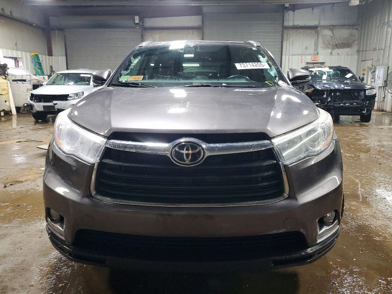 Photo 5 from auction – 2016 TOYOTA HIGHLANDER with VIN 5TDDKRFH5GS248832