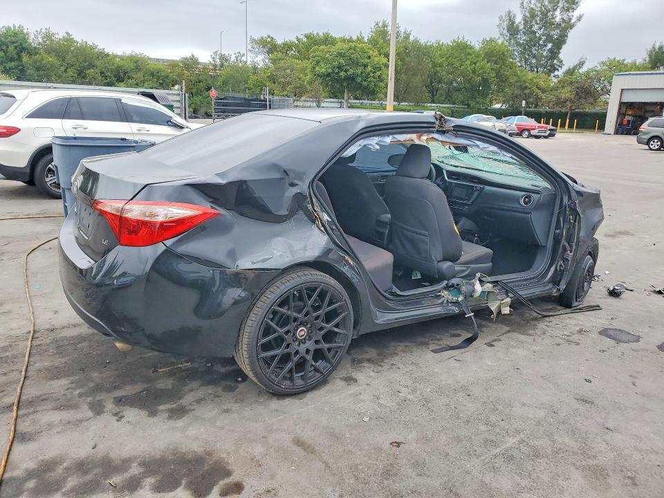Photo 3 from auction – 2018 TOYOTA COROLLA with VIN 2T1BURHEXJC112359