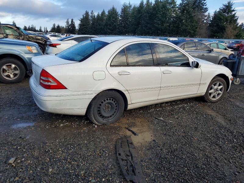 Photo 3 from auction – 2001 MERCEDES-BENZ C with VIN WDBRF61J01F118367