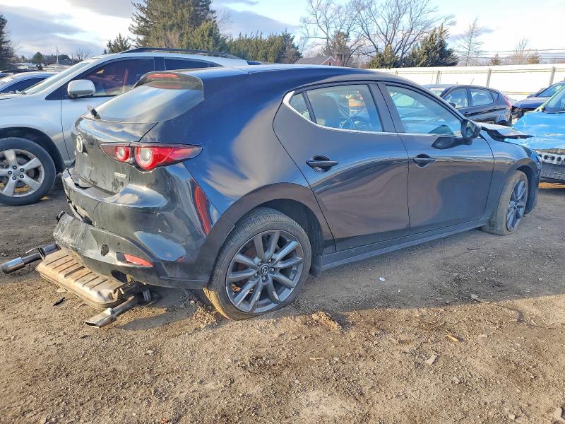 Photo 3 from auction – 2022 MAZDA 3 with VIN JM1BPAKL6N1513028