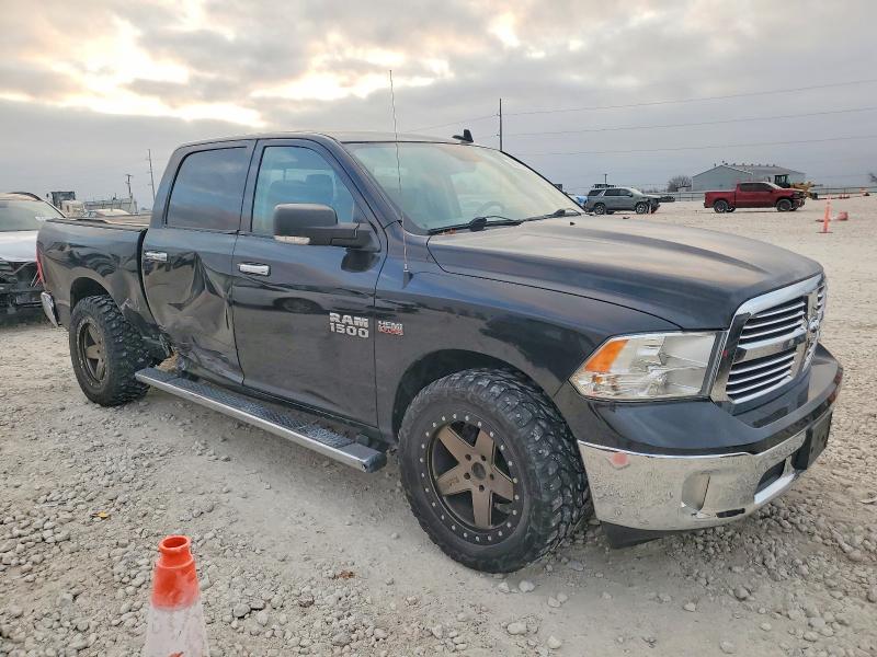 Photo 4 from auction – 2016 RAM 1500 SLT with VIN 3C6RR6LT1GG343483