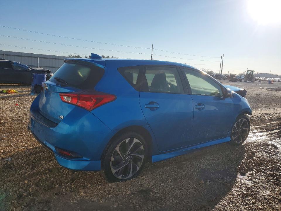 Photo 3 from auction – 2018 TOYOTA COROLLA IM with VIN JTNKARJE8JJ572073