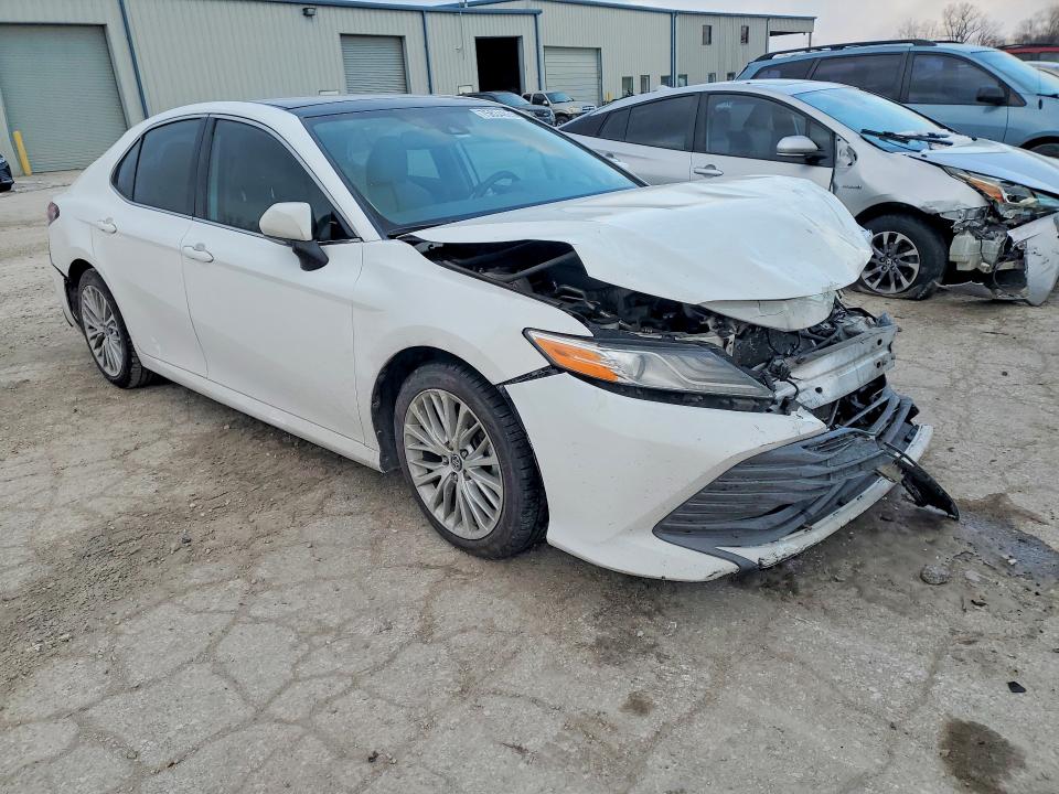 Photo 4 from auction – 2020 TOYOTA CAMRY with VIN 4T1F11AKXLU905352
