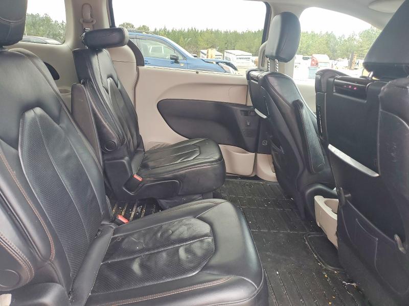 Photo 10 from auction – 2017 CHRYSLER PACIFICA with VIN 2C4RC1EG2HR752827