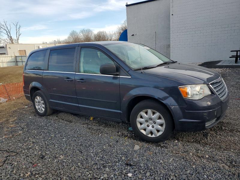 Photo 4 from auction – 2009 CHRYSLER TOWN & COU with VIN 2A8HR44E59R522253