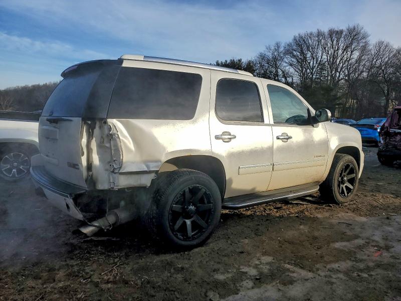 Photo 3 from auction – 2011 GMC YUKON DENA with VIN 1GKS2EEF3BR337441
