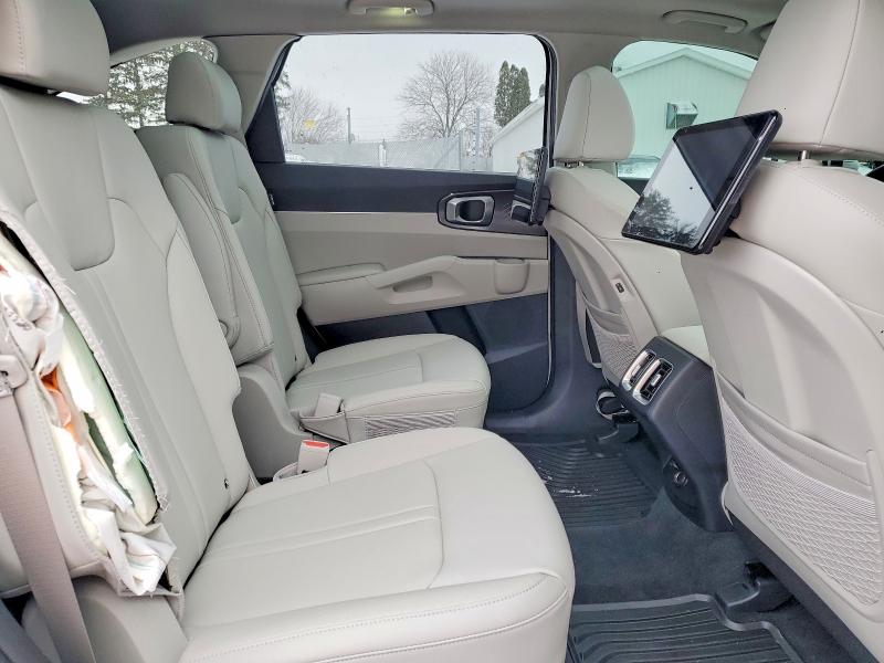 Photo 11 from auction – 2025 KIA SORENTO with VIN 5XYRH4JF1SG401788