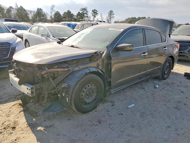NISSAN ALTIMA 2.5 2015 with VIN 1N4AL3AP1FN915529 - Photo from auction