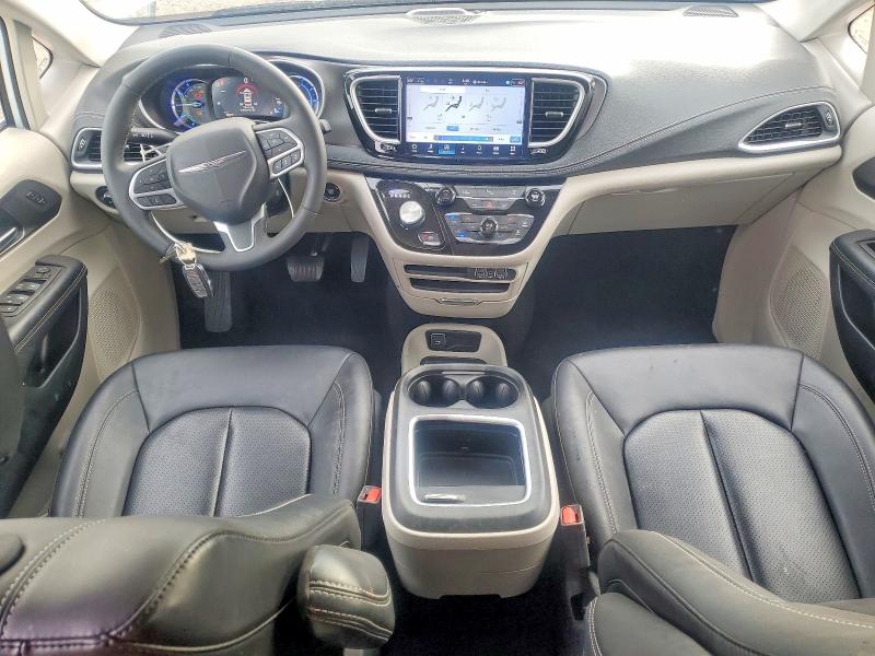Photo 8 from auction – 2024 CHRYSLER PACIFICA H with VIN 2C4RC1S72RR104751