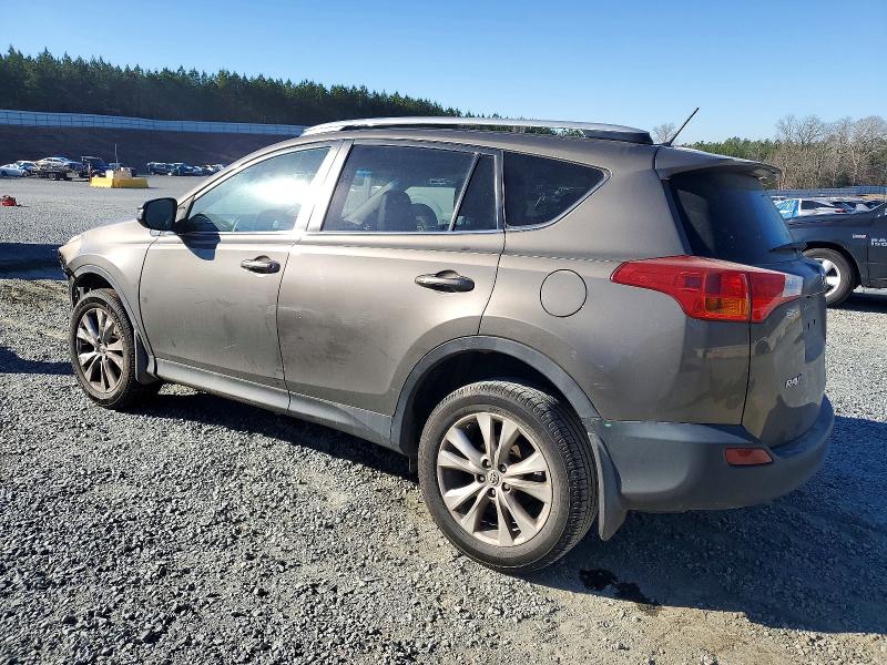 Photo 2 from auction – 2015 TOYOTA RAV4 with VIN 2T3YFREV2FW213532