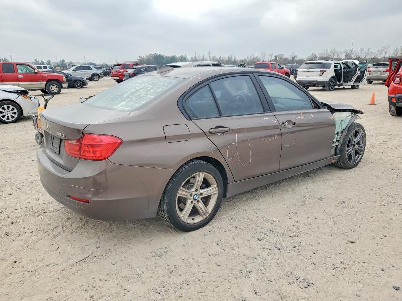 Photo 3 from auction – 2015 BMW 320 I with VIN WBA3B1G59FNT04113